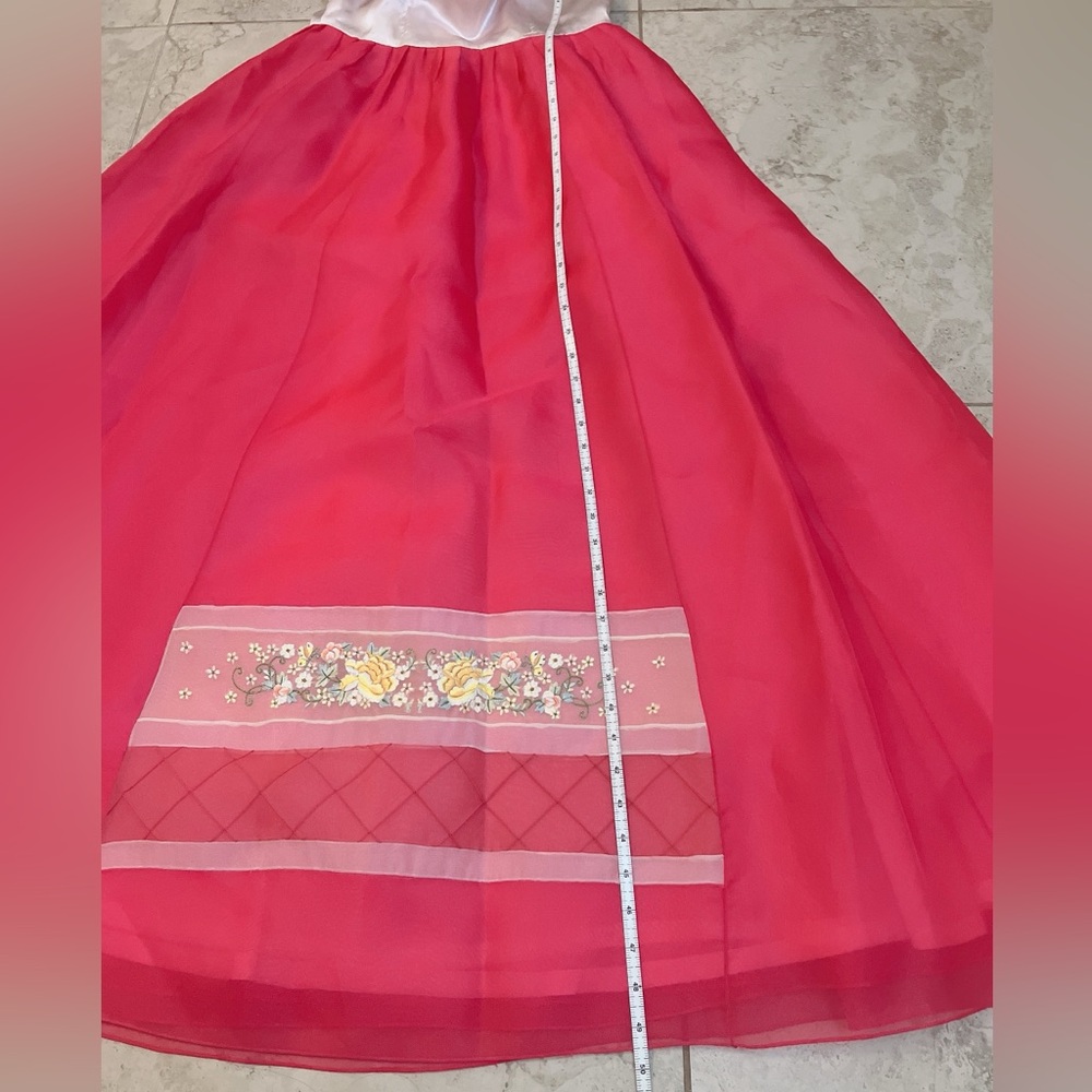 Korean Hanbok - Picture 8 of 8